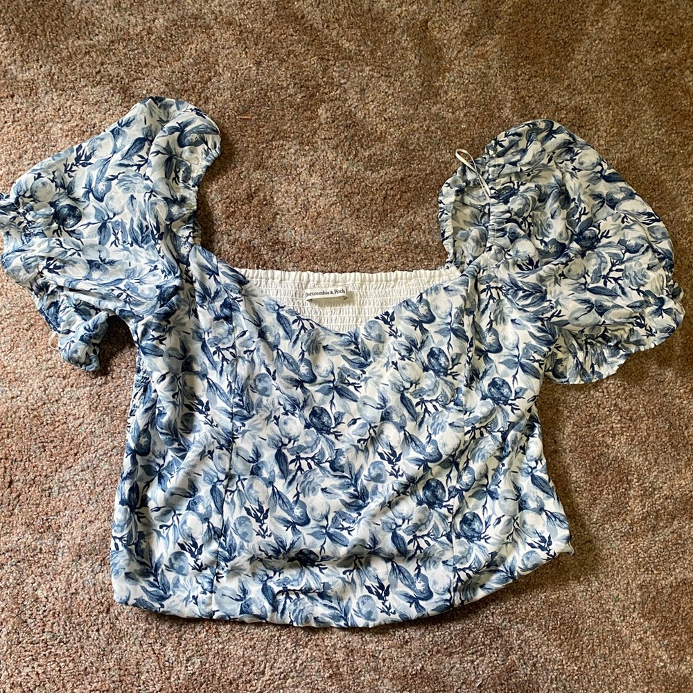 Abercrombie Blue Floral Puff Sleeve Top